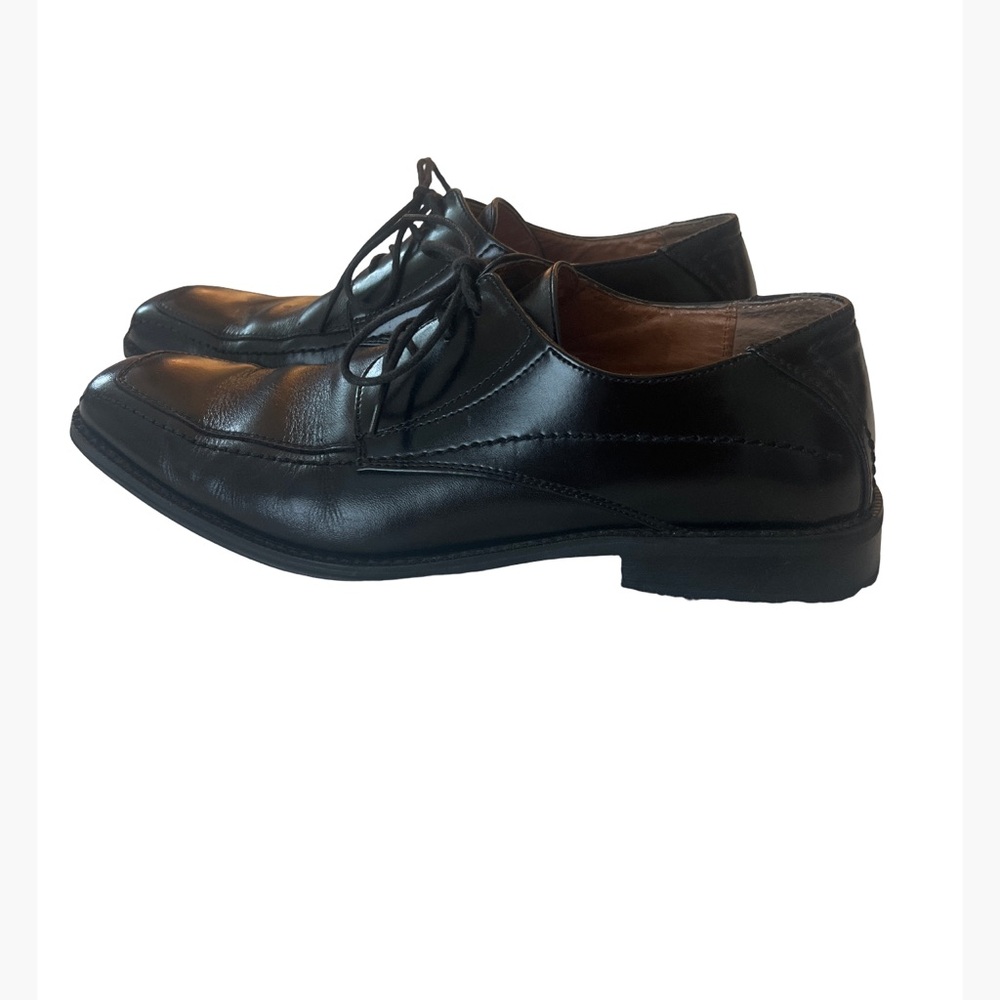 Men’s black dress shoe black leather